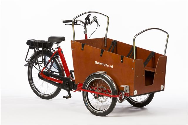bakfiets daycare door in the box.webp